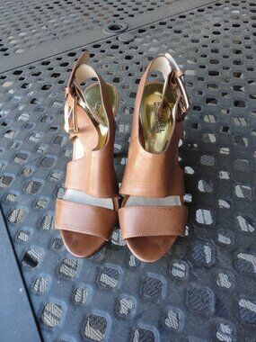 MICHAEL KORS Brown Leather Open Toe Heels with Buckles Size 7